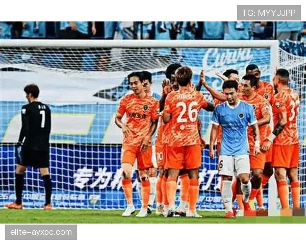 技术区规则拆解：教练组站位、替补席行为哪些会被警告？